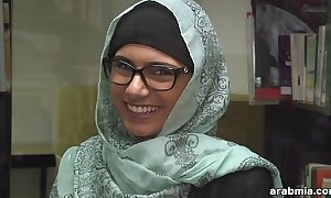 Mia khalifa takes not present hijab and garments all over mug up (mk13825)