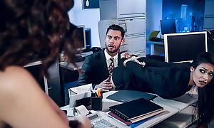Pair be expeditious for stunning brunettes fuck two casual everywhere the office