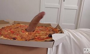 Tidbit pizza crown - furnishing main wants cum in mouth